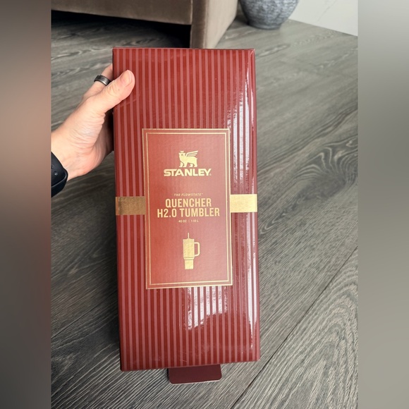 Stanley Quencher H2.0 FlowState 40 oz Tumbler in Chocolate Gold - Picture 8 of 8